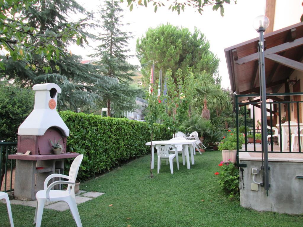 B&B Le Begonie Ascoli Piceno Bagian luar foto